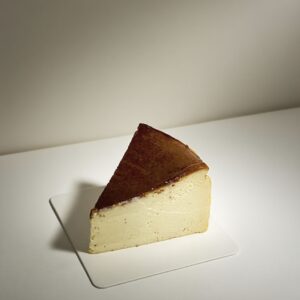 Signature Basque Burnt Cheesecake Petit Gateau